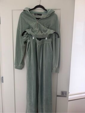 Zara Mint Green Corduroy Wide-Leg Pants